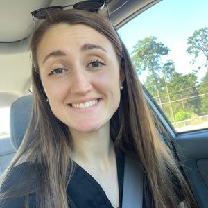 Meet your Posher, Ashley